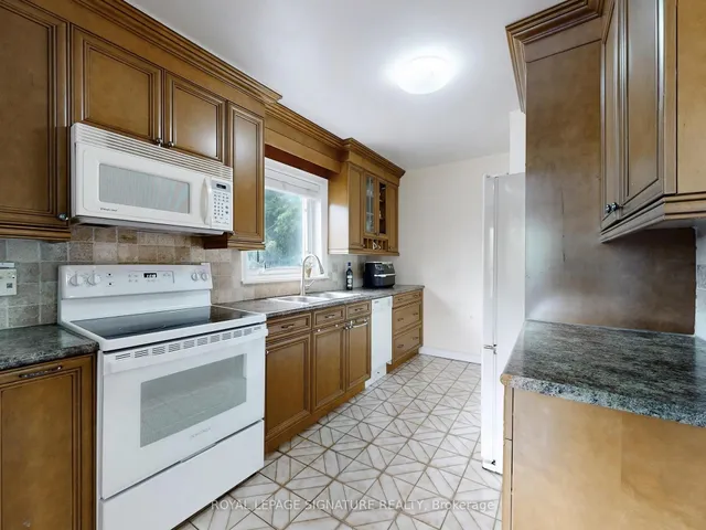 Additional image 14 of 118 Moore Park Ave