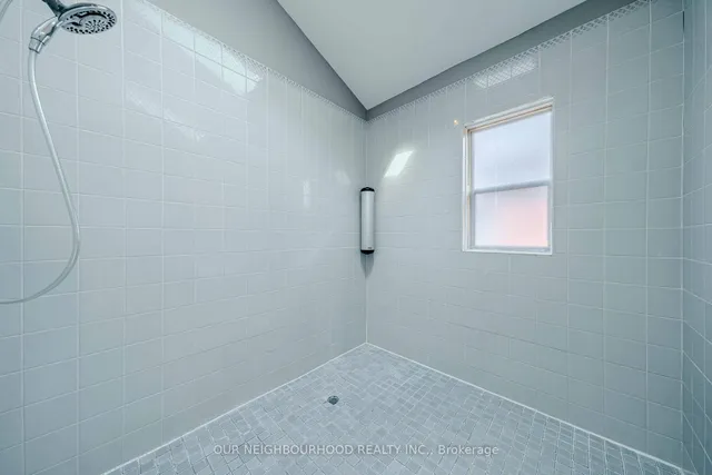 Additional image 21 of 15 Penetang Cres