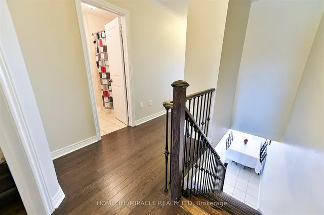 Additional image 17 of 27 Pennycross Cres Unit 3