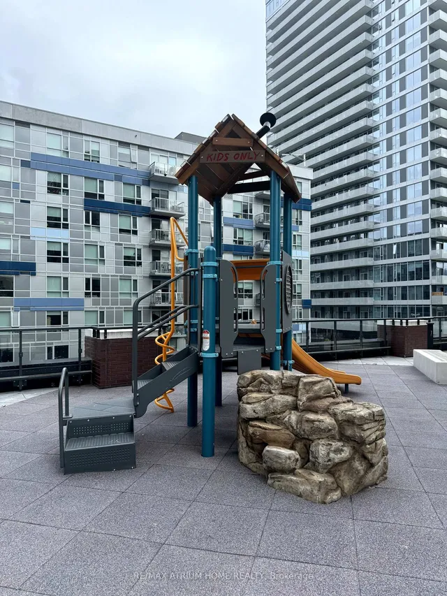 Additional image 22 of 130 River St Unit 606