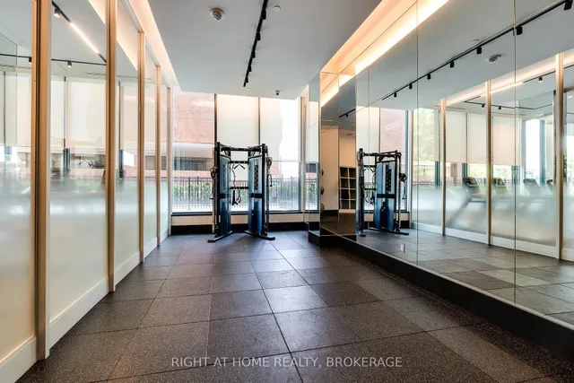 Additional image 33 of 250 Lawrence Ave Unit 724