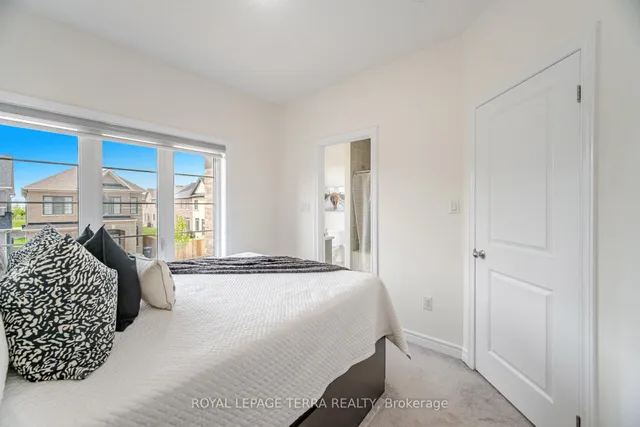 Additional image 29 of 47 Cobriza Cres