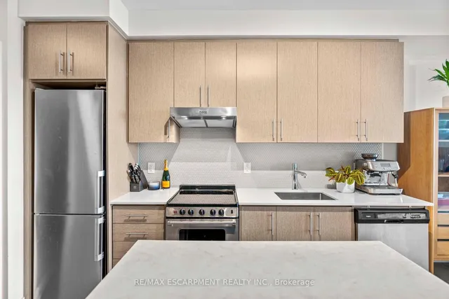 Additional image 3 of 212 King William St Unit 818