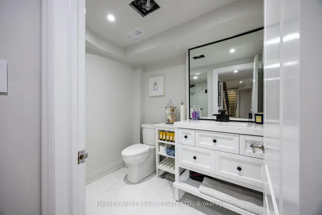 Additional image 44 of 84 Kimbark Blvd