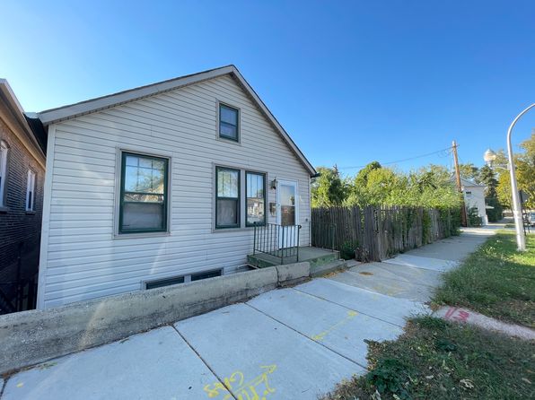 3228 S Paulina St, Chicago, IL 60608