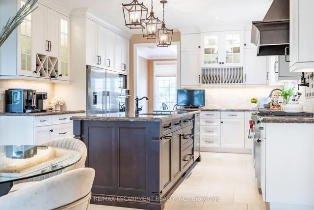 Additional image 15 of 50 Lloyminn Ave