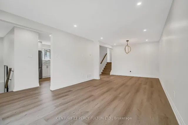 Additional image 4 of 33 Pettibone Sq