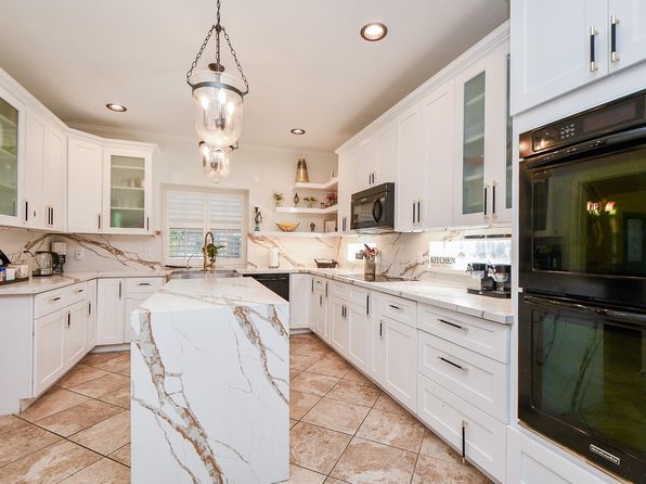9302 Stone Porch Ln, Houston, TX 77064