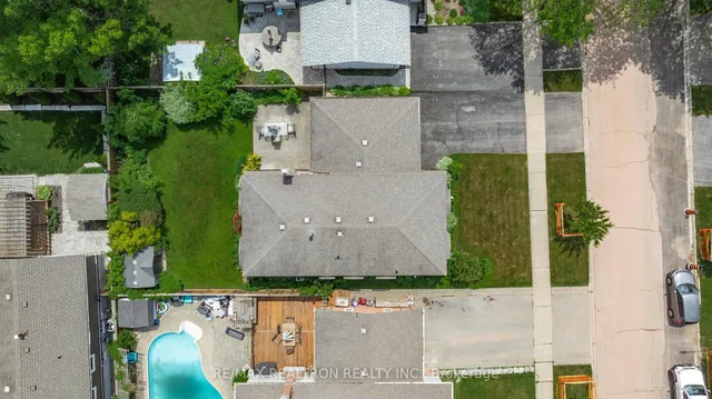 Additional image 45 of 5198 Broughton Cres