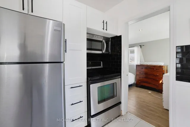 Additional image 19 of 10 Alice St