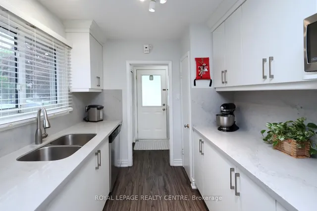 Additional image 12 of 1150 Saturnia Cres