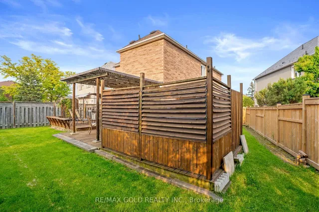 Additional image 41 of 14 Twisted Oak St