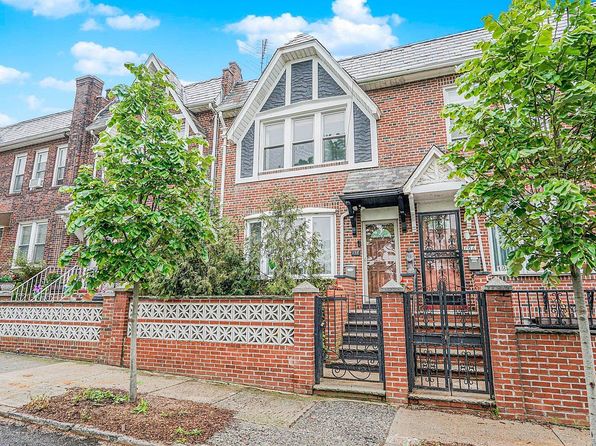 138 Wakeman Pl, Brooklyn, NY 11220