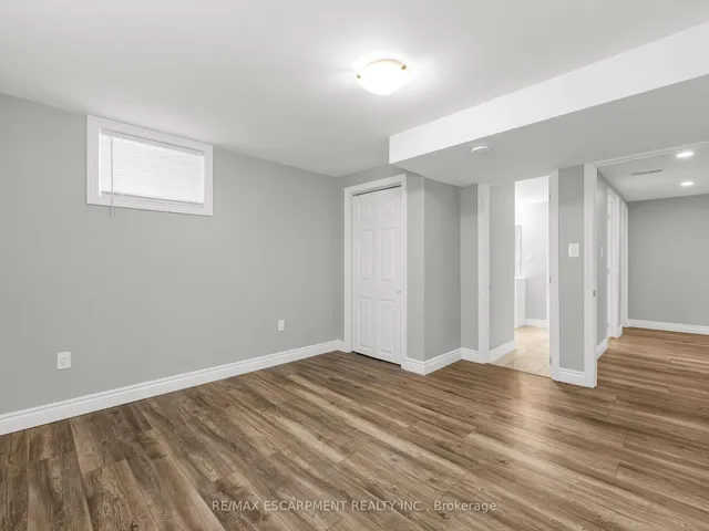 Additional image 33 of 54 Duncombe Dr