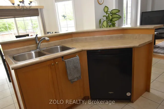 Additional image 21 of 22 Showboat Cres