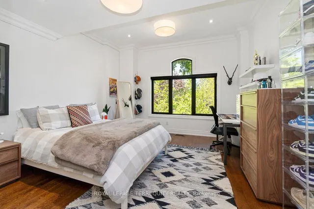 Additional image 22 of 1080 Royal York Rd