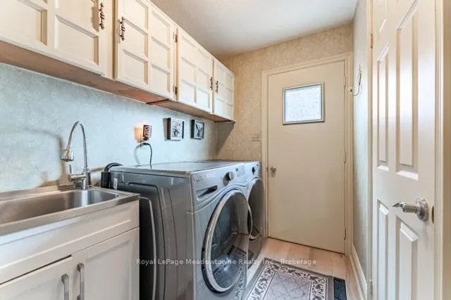 Additional image 20 of 690 Robertson Cres