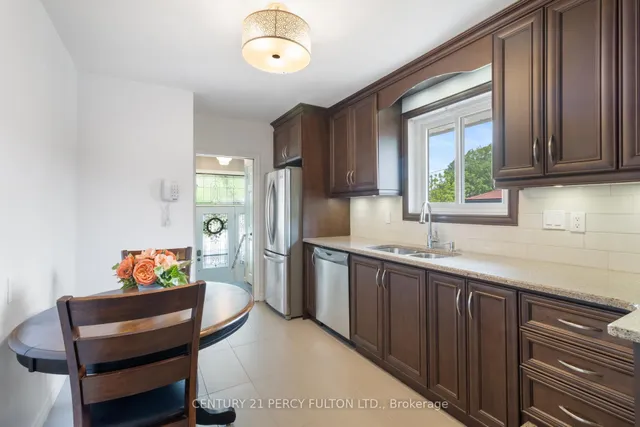 Additional image 17 of 55 Rochman Blvd