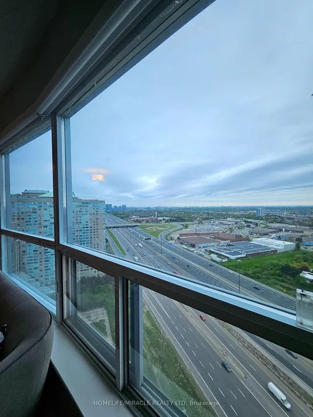 Additional image 18 of 36 Lee Centre Dr Unit 3011