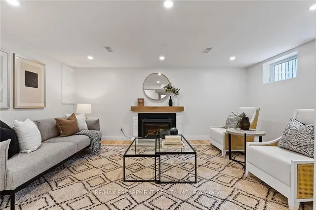 Additional image 28 of 250 LINWOOD Cres