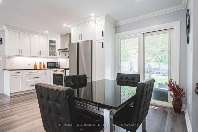 Additional image 20 of 302 East 43rd St