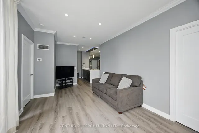 Additional image 8 of 181 Village Green Sq Unit 314