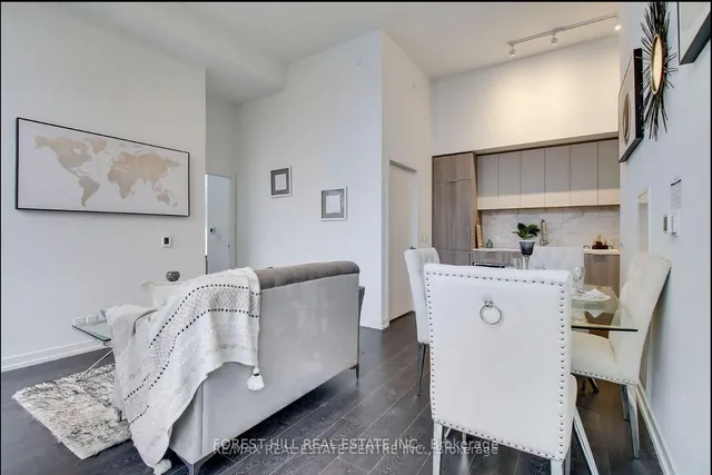 Additional image 6 of 2020 Bathurst St Unit 211