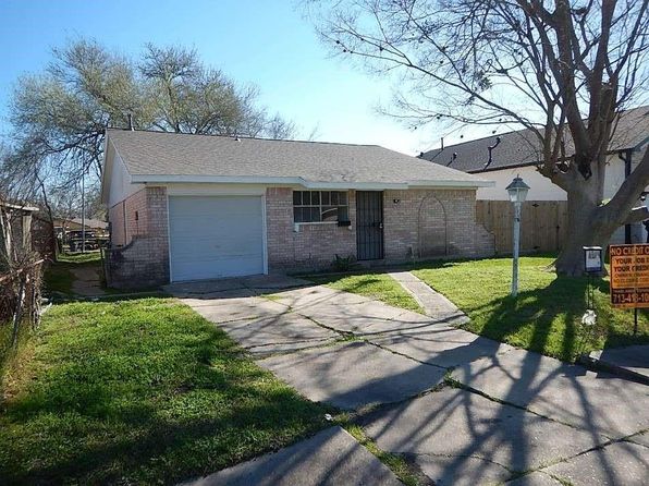 11503 Bay Cedar Dr, Houston, TX 77048