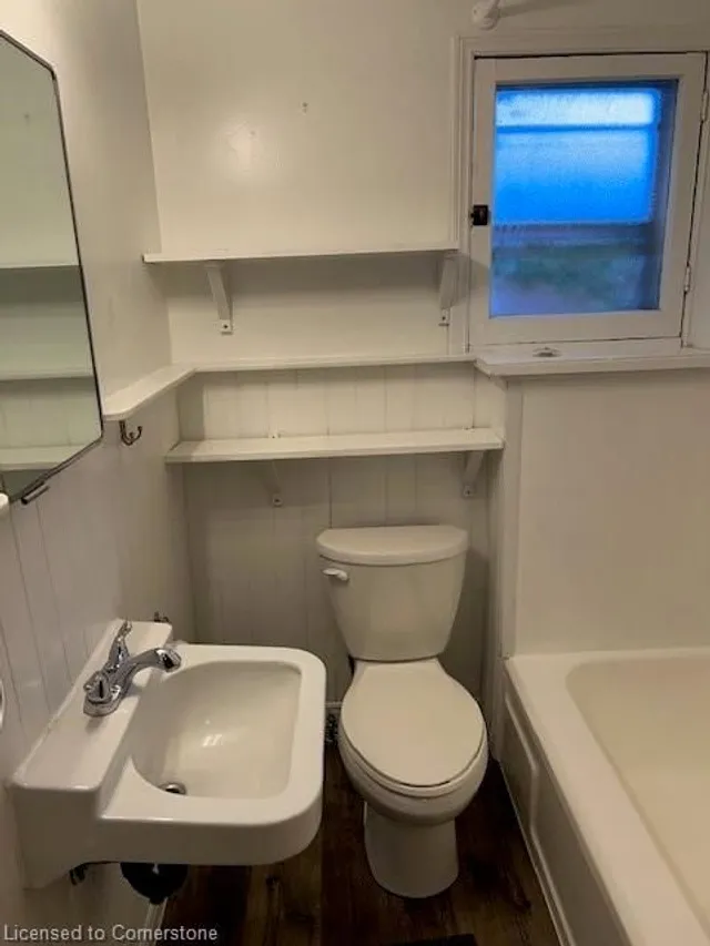 Additional image 10 of 37 Dundas St