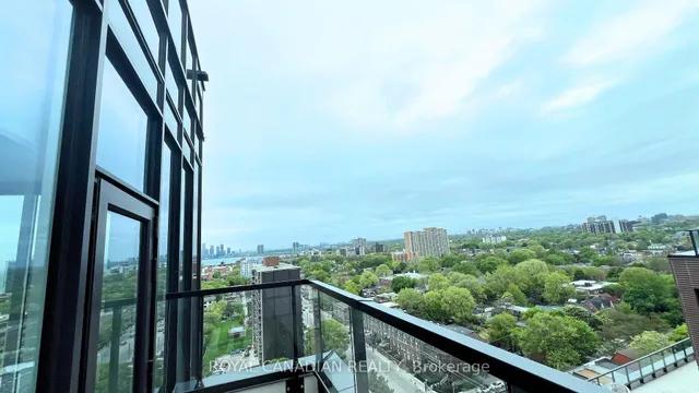 Additional image 5 of 270 Dufferin St Unit PH8