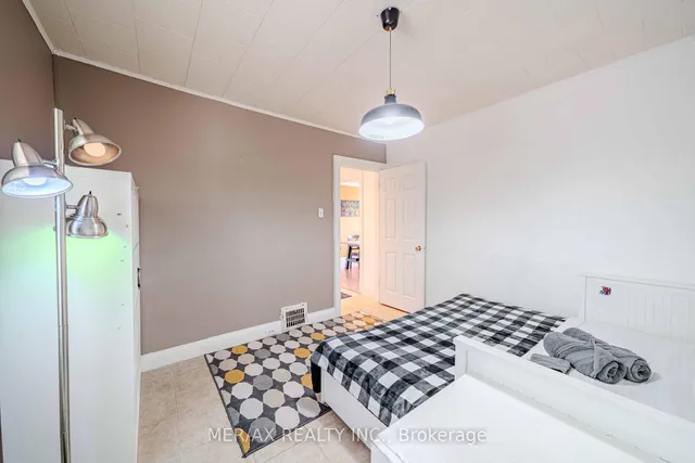 Additional image 15 of 91 Steeles Ave