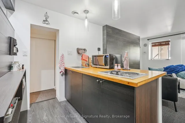 Additional image 30 of 41 Spring St