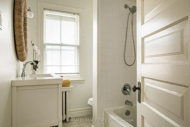 Additional image 25 of 18 Spruceside Ave