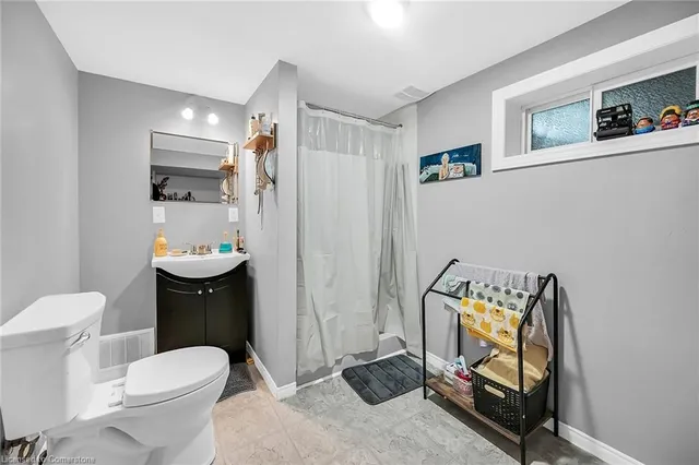 Additional image 32 of 337 East 33rd St