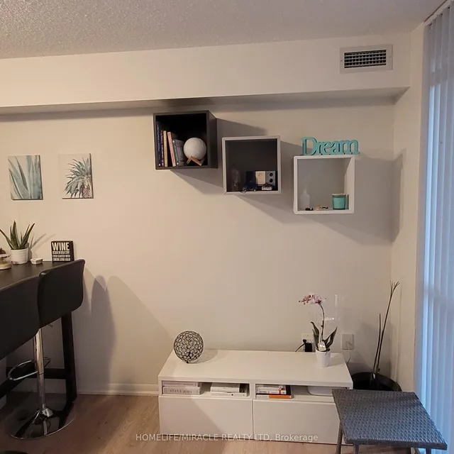 Additional image 6 of 830 Lawrence Ave Unit 529