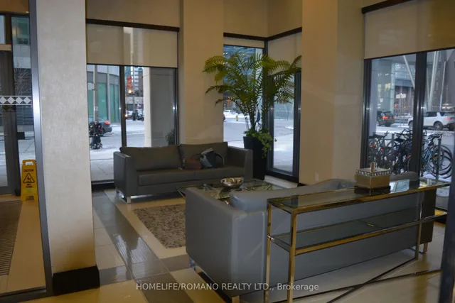 Additional image 15 of 19 Grand Trunk Cres Unit 1202