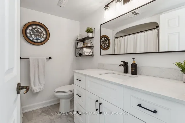 Additional image 11 of 2010 Cleaver Ave Unit 101