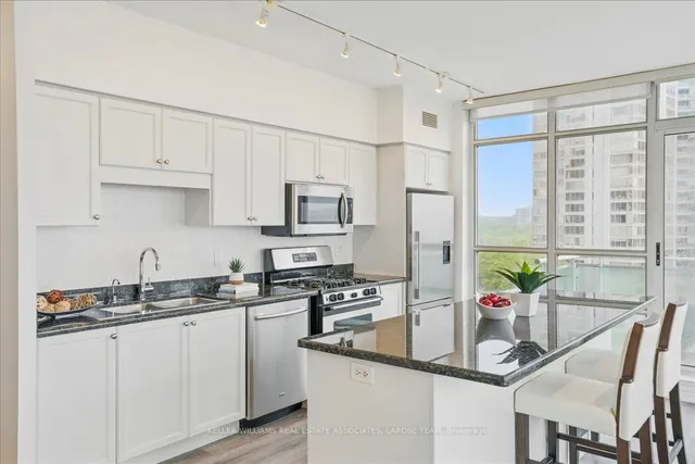 Additional image 10 of 5 Marine Parade Dr Unit 912