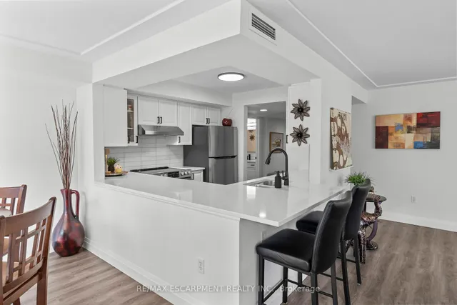 Additional image 8 of 216 A Plains Rd Unit E101