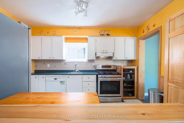 Additional image 11 of 136 Aylesworth Ave