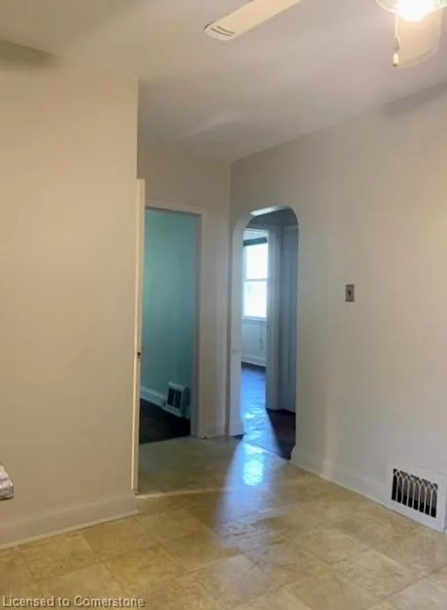 Additional image 10 of 14 Hollywood St