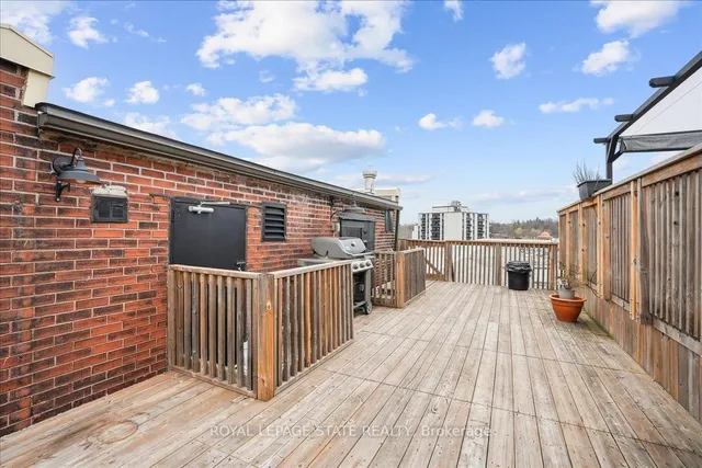 Additional image 36 of 50 Main St Unit 313