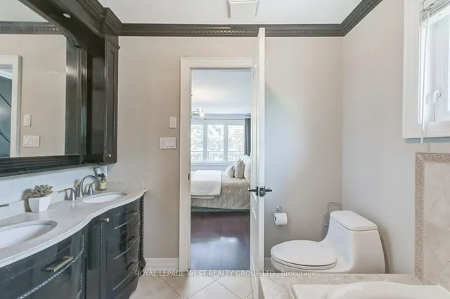 Additional image 19 of 41 Vancho Cres