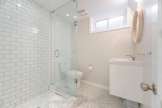 Additional image 38 of 24 Upminster Cres