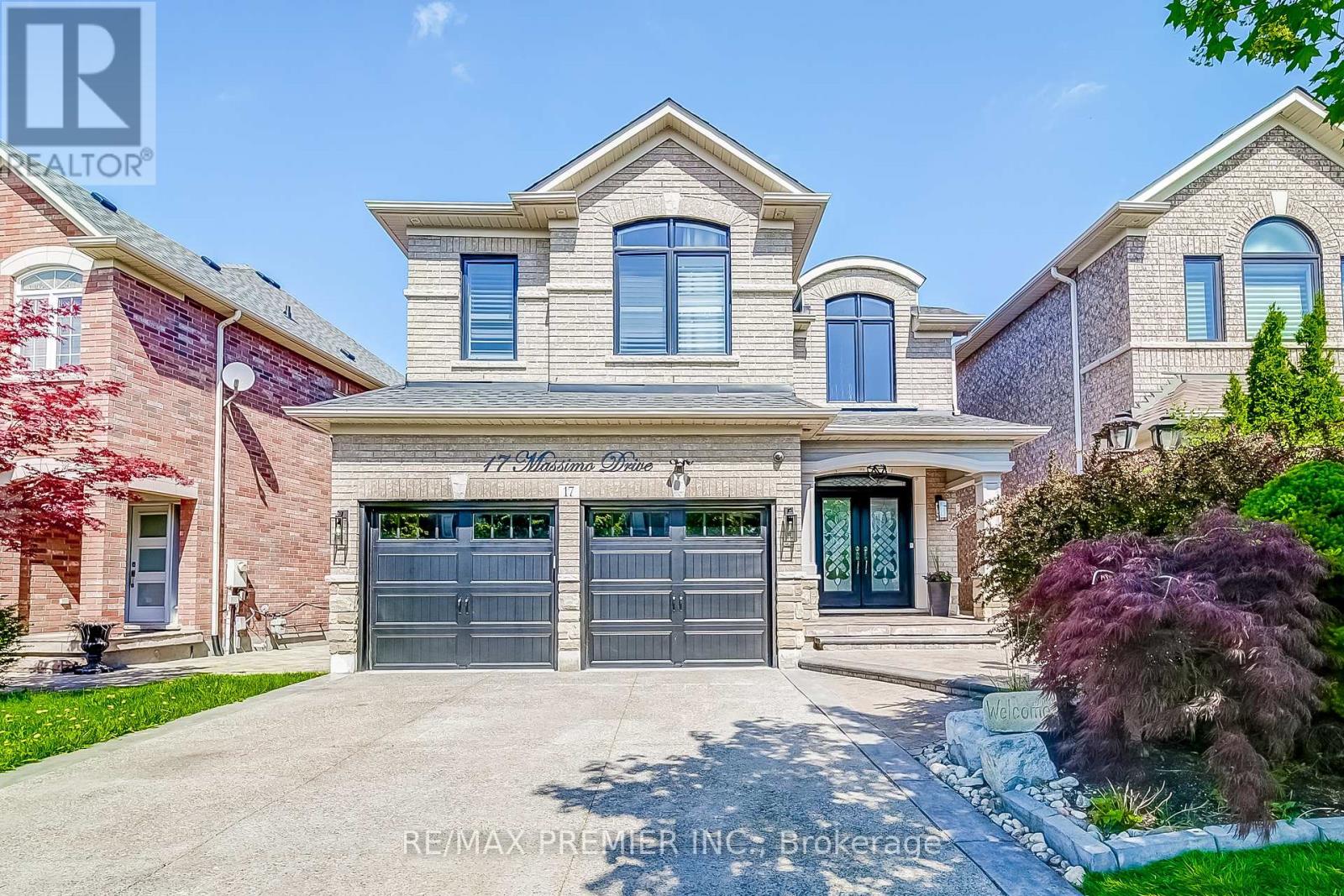 17 MASSIMO DRIVE|Vaughan (West Woodbridge), Ontario L4H0H6