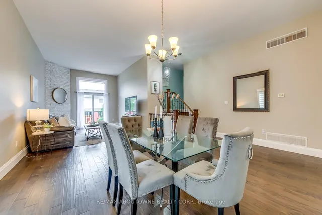 Additional image 16 of 2362 Sinclair Circ