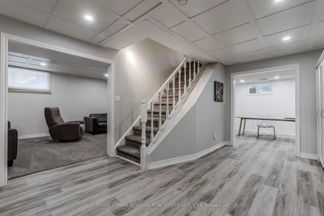 Additional image 33 of 6 Carl Cres