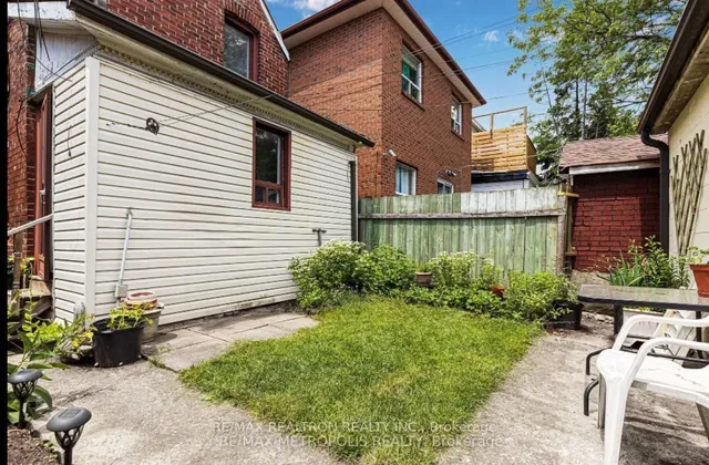 Additional image 21 of 489 St Clarens Ave