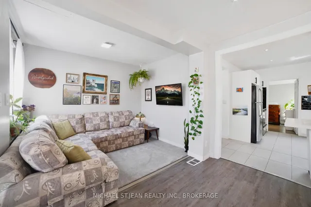 Additional image 9 of 10 Alice St