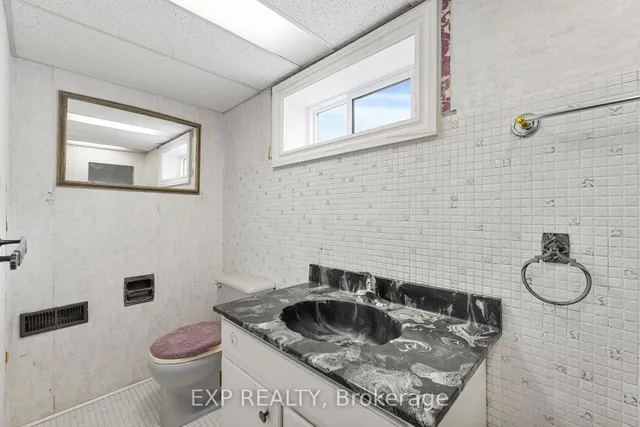 Additional image 21 of 44 Almayo Cres